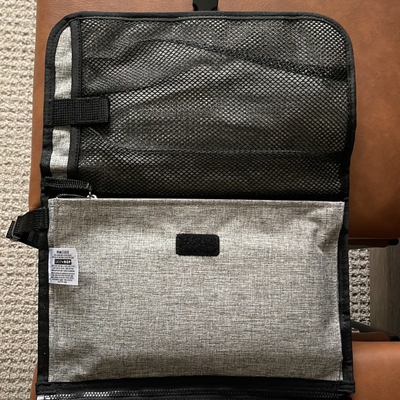 Skip Hop Changing Pad Organizer brand new - Picture 3 of 4